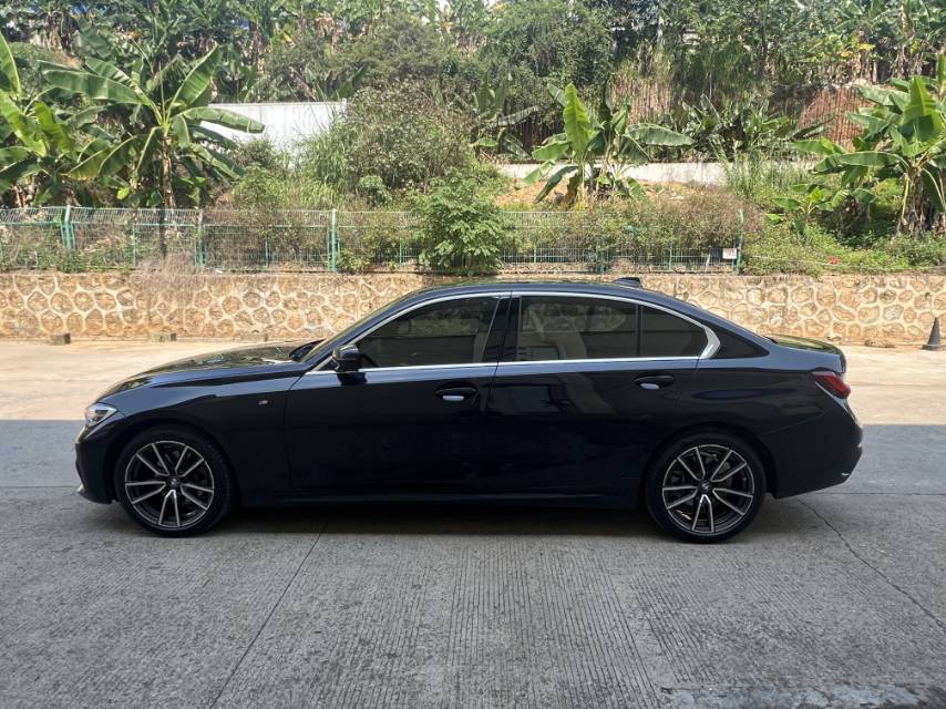 BMW 3 Series 2022 car image #4