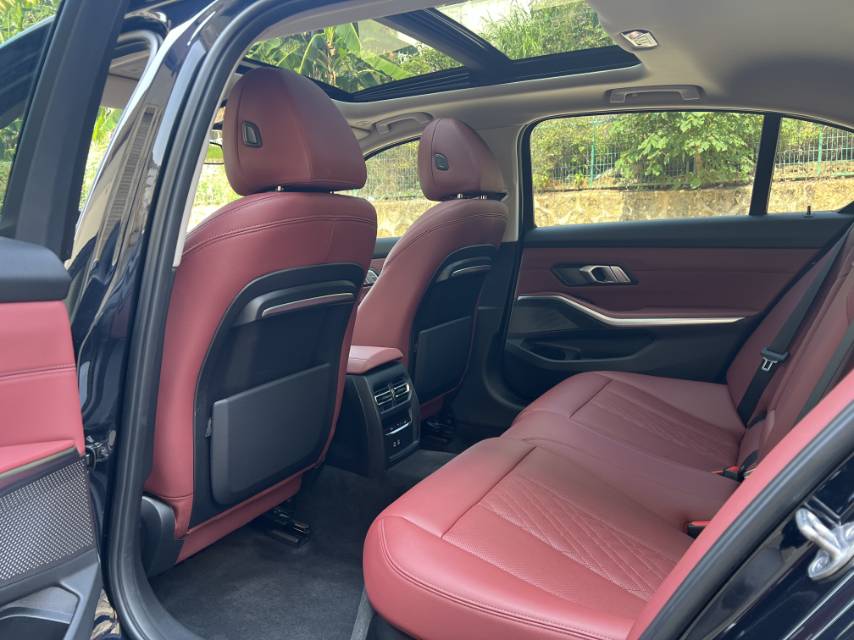 BMW 3 Series 2022 car image #8