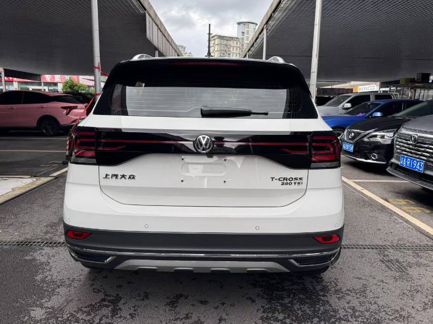 Volkswagen T-Cross 2020 #10 Volkswagen T-Cross 2020 car image #10