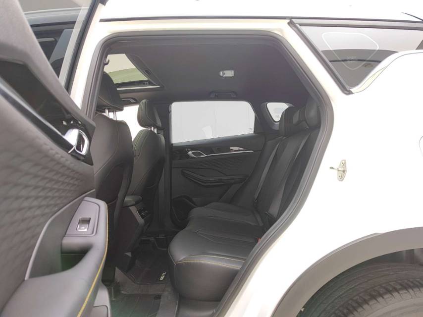 GEELY Coolray 2025 car image #5