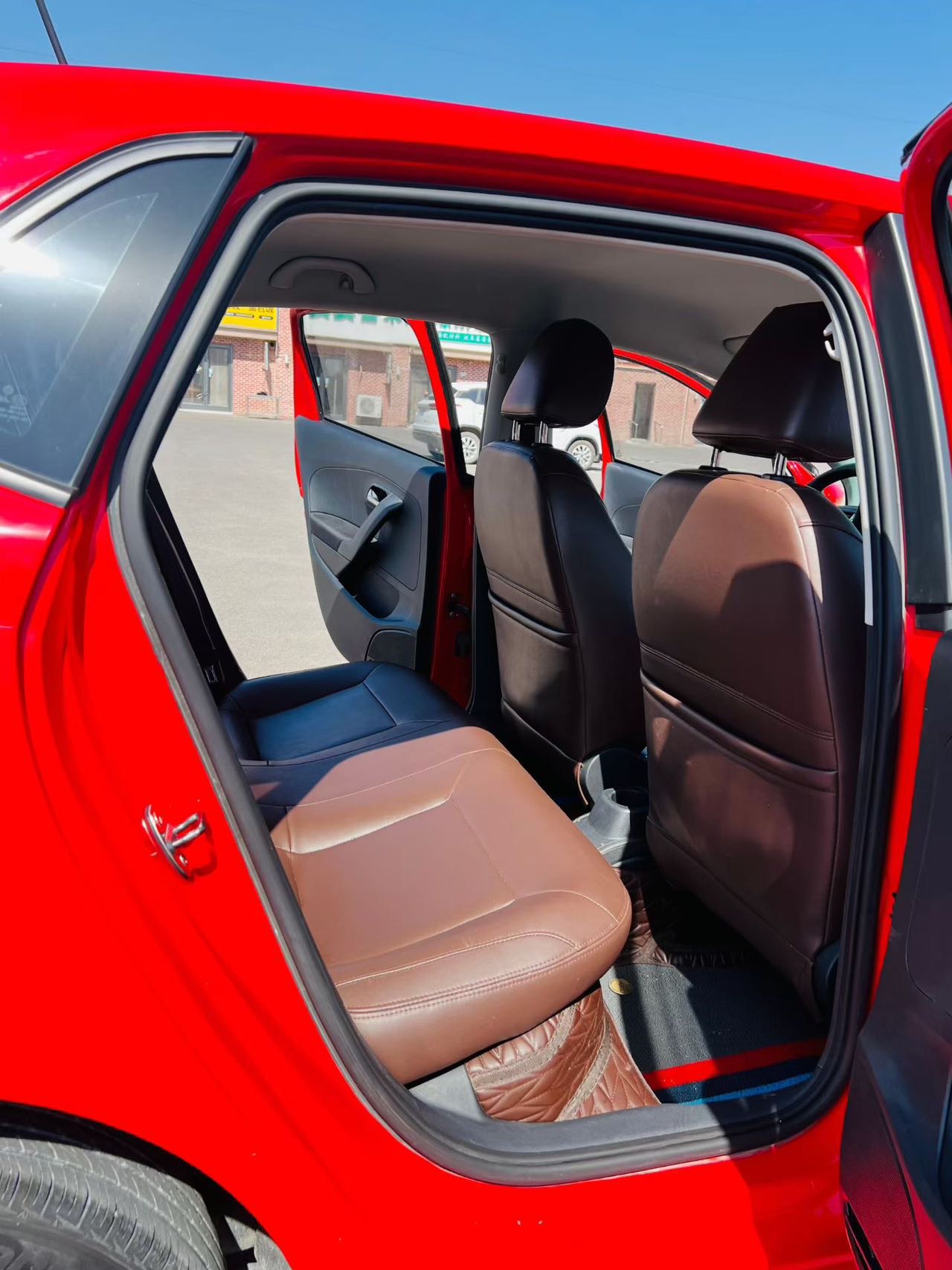 Volkswagen Polo 2018 car image #25