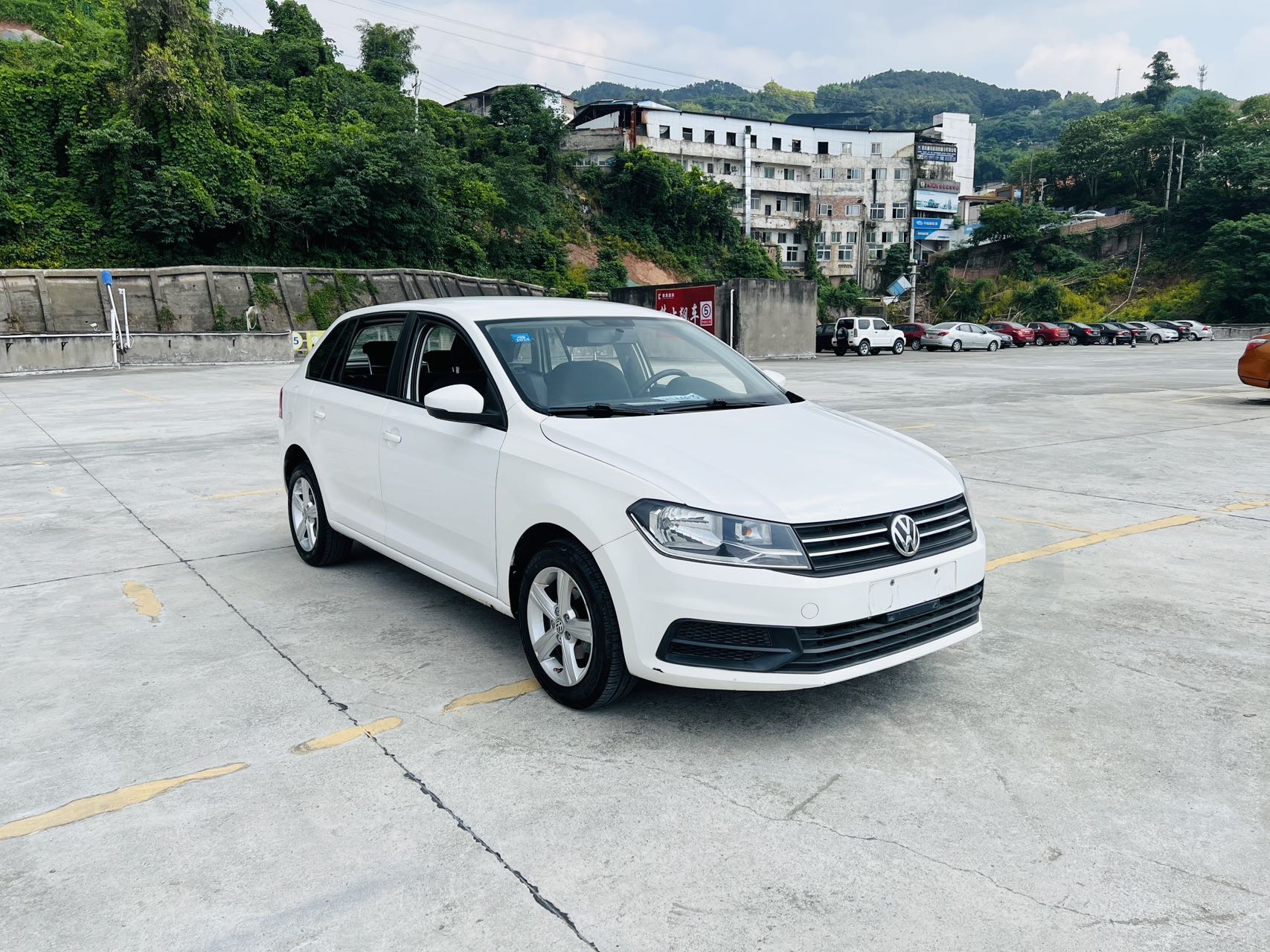 Volkswagen Santana 2017 car image #5