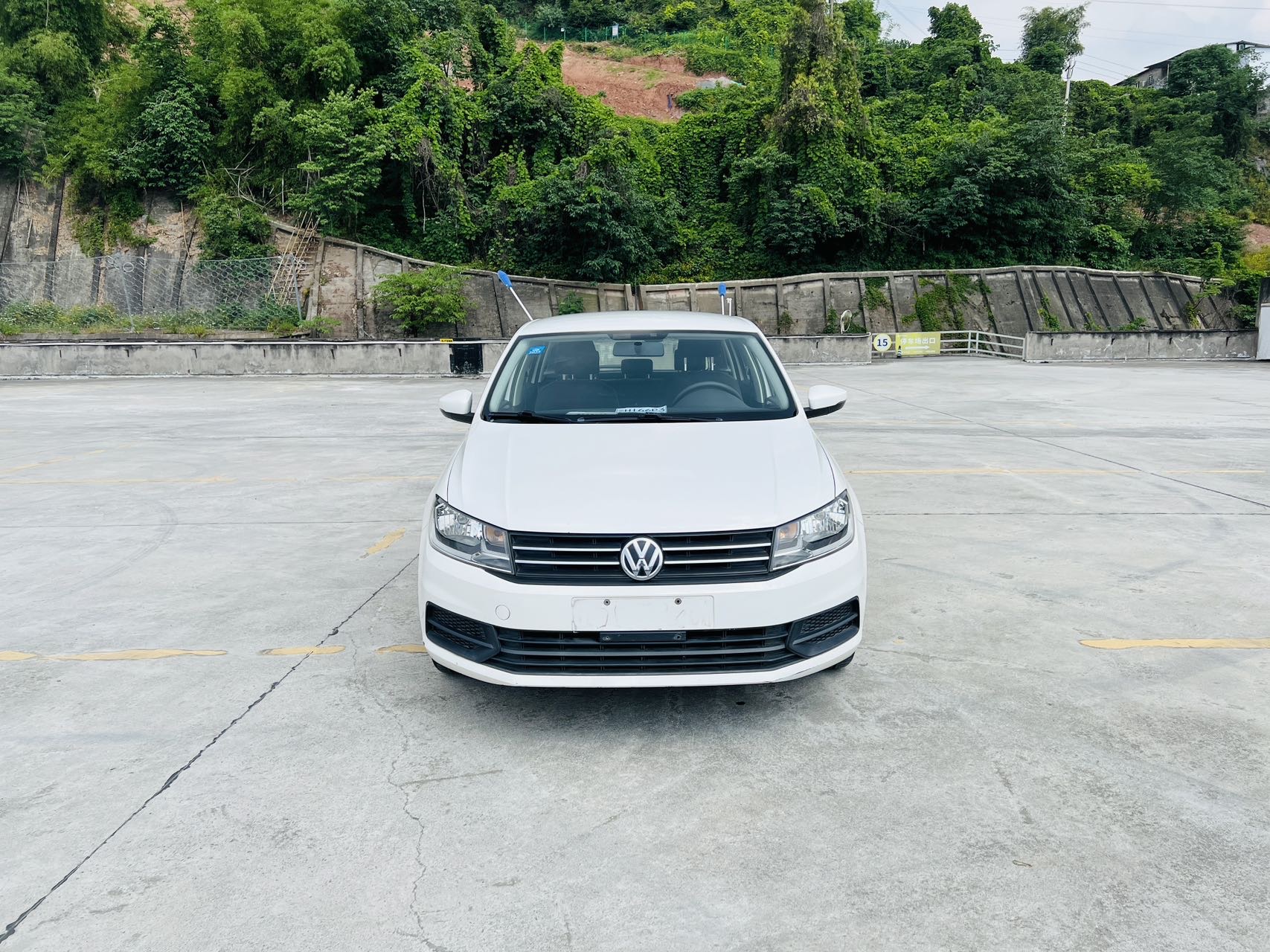 Volkswagen Santana 2017 car image #4
