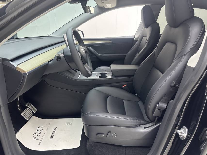 Tesla Model Y 2023 #5 Tesla Model Y 2023 car image #5
