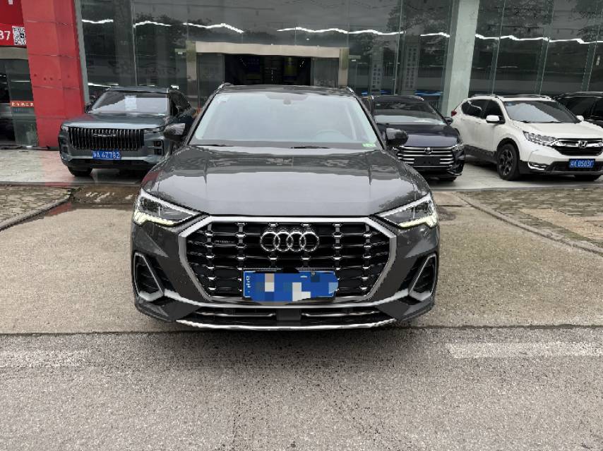 Audi Q3 2019 #2 Audi Q3 2019 car image #2