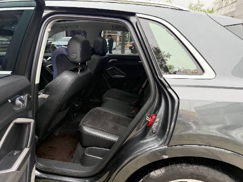 Audi Q3 2019 #5 Audi Q3 2019 car image #5