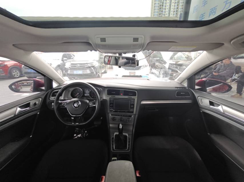 Volkswagen Golf 2015 car image #11