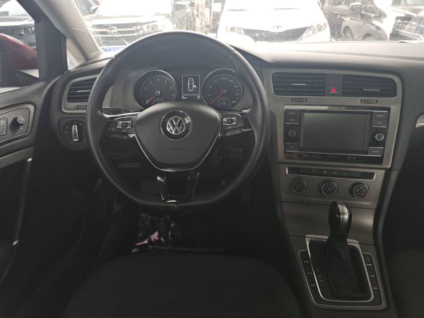 Volkswagen Golf 2015 car image #7