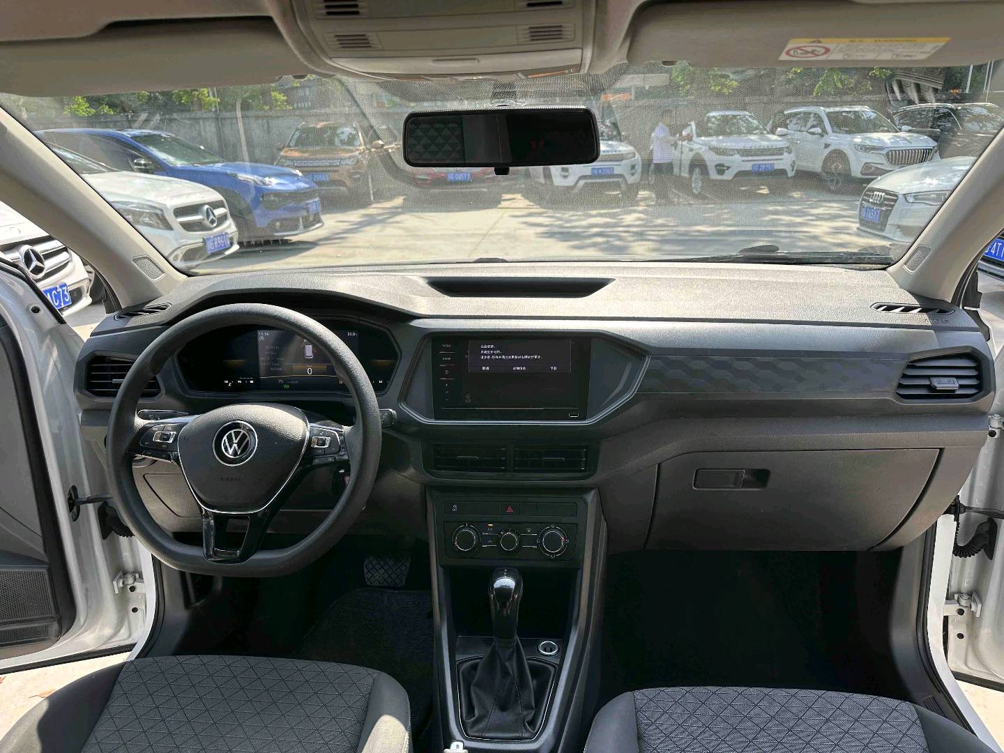 Volkswagen T-Cross 2023 #8 Volkswagen T-Cross 2023 car image #8