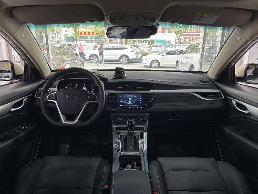 GEELY Emgrand 2018 #11 GEELY Emgrand 2018 car image #11