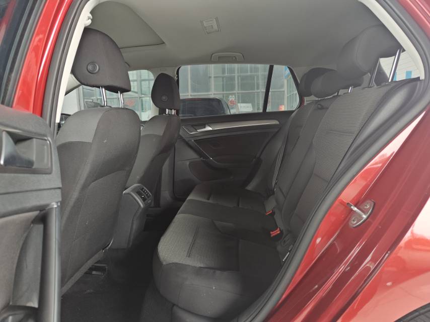 Volkswagen Golf 2015 car image #9