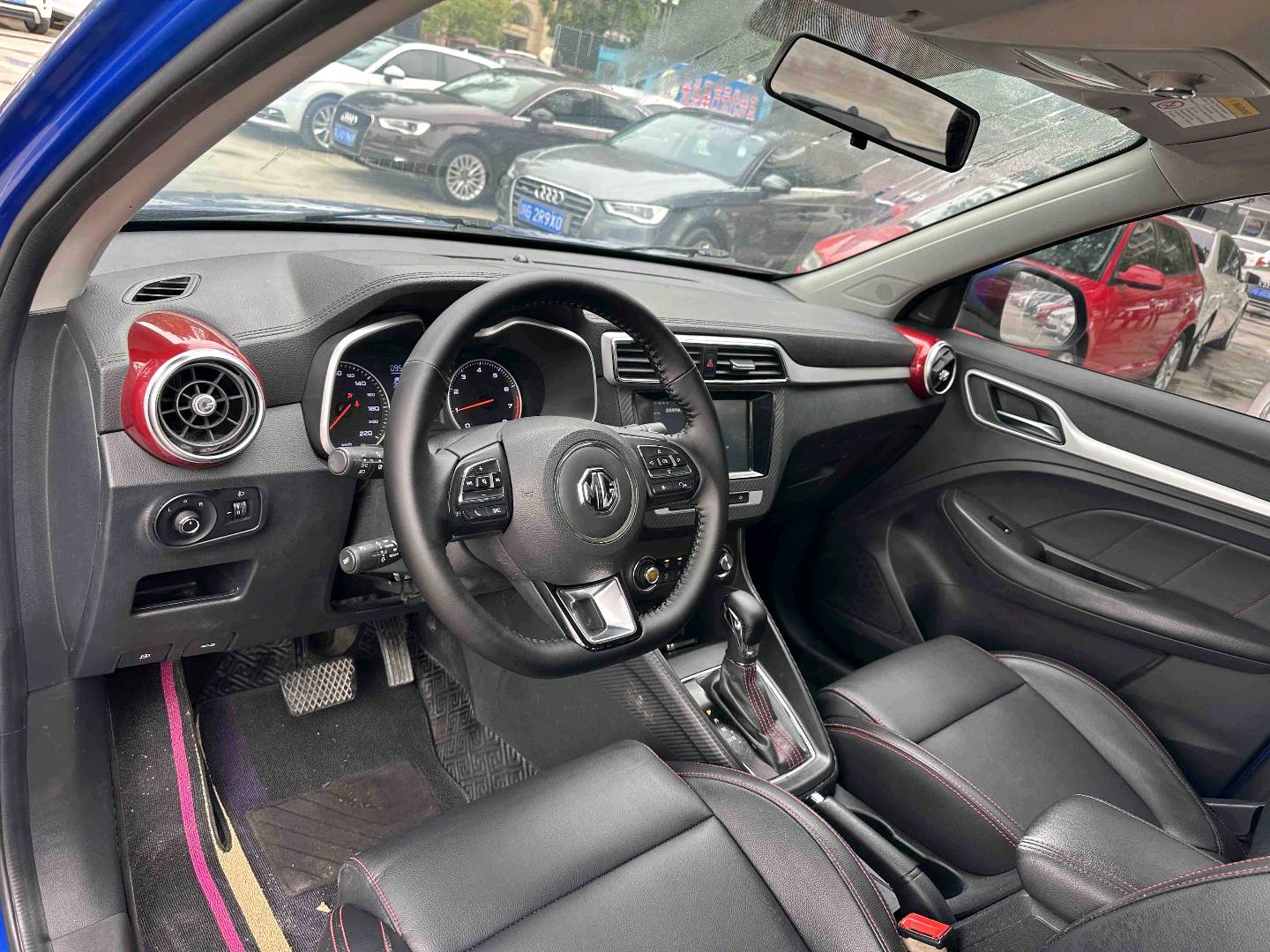 2017 immagine di auto #6