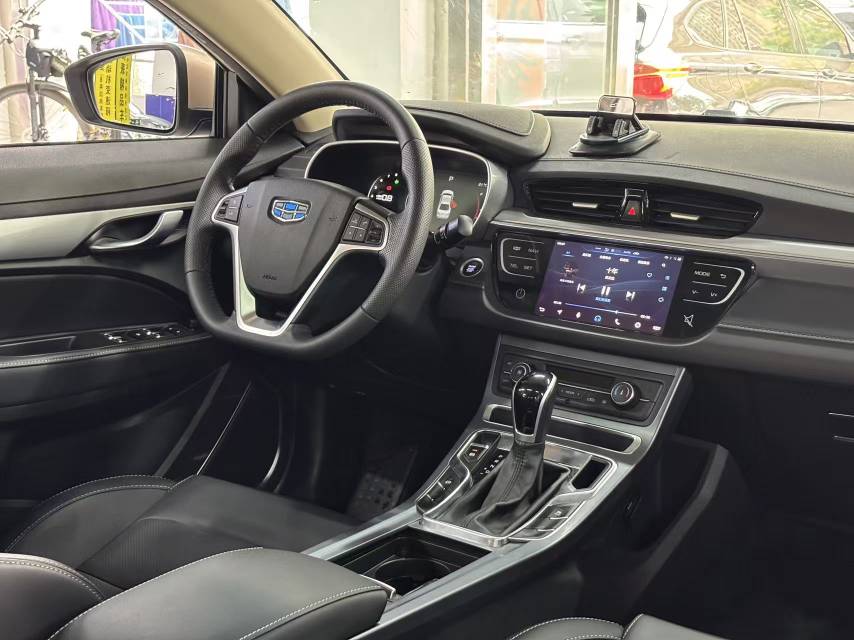 GEELY Emgrand 2018 #9 GEELY Emgrand 2018 car image #9