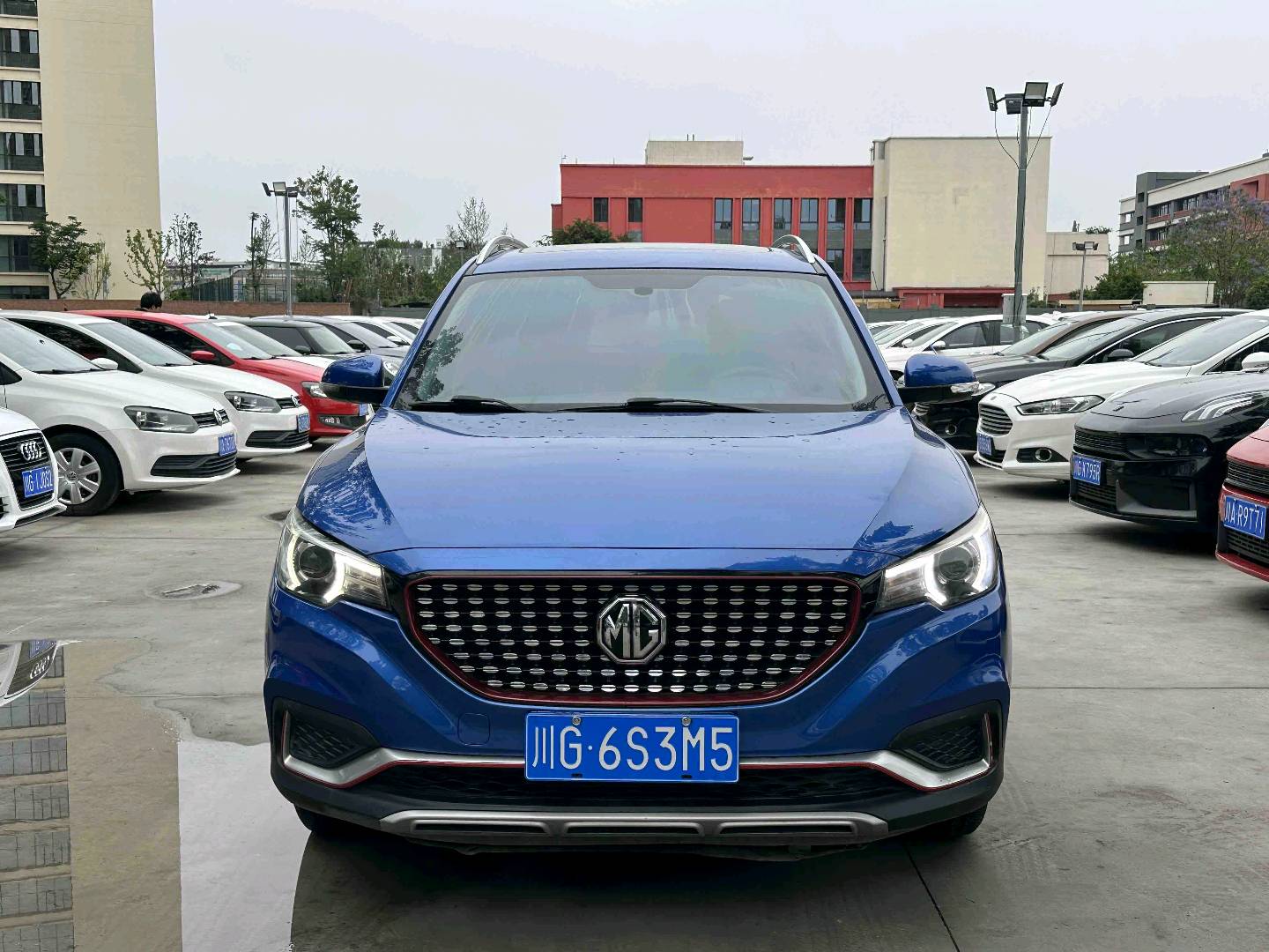2017 immagine di auto #4