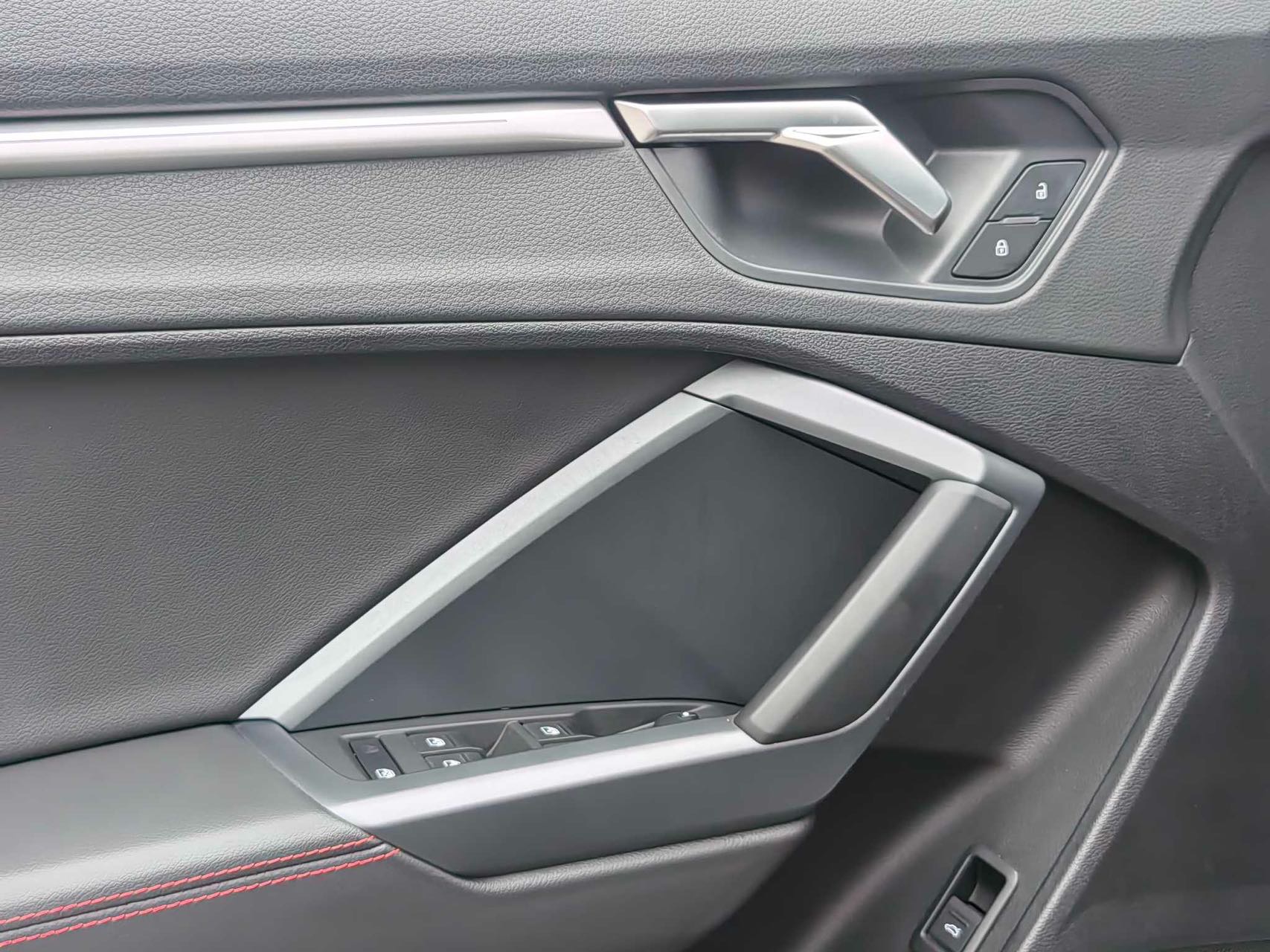 Audi Q3 2020 #9 Audi Q3 2020 car image #9