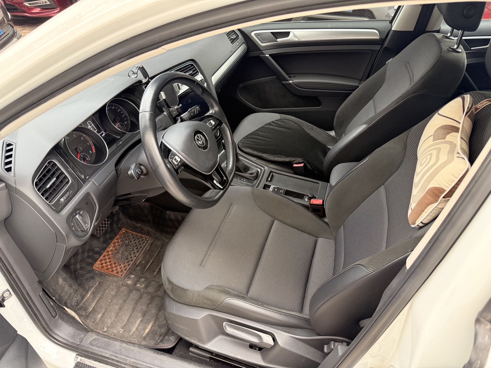 Volkswagen Golf 2019 #6 Volkswagen Golf 2019 car image #6