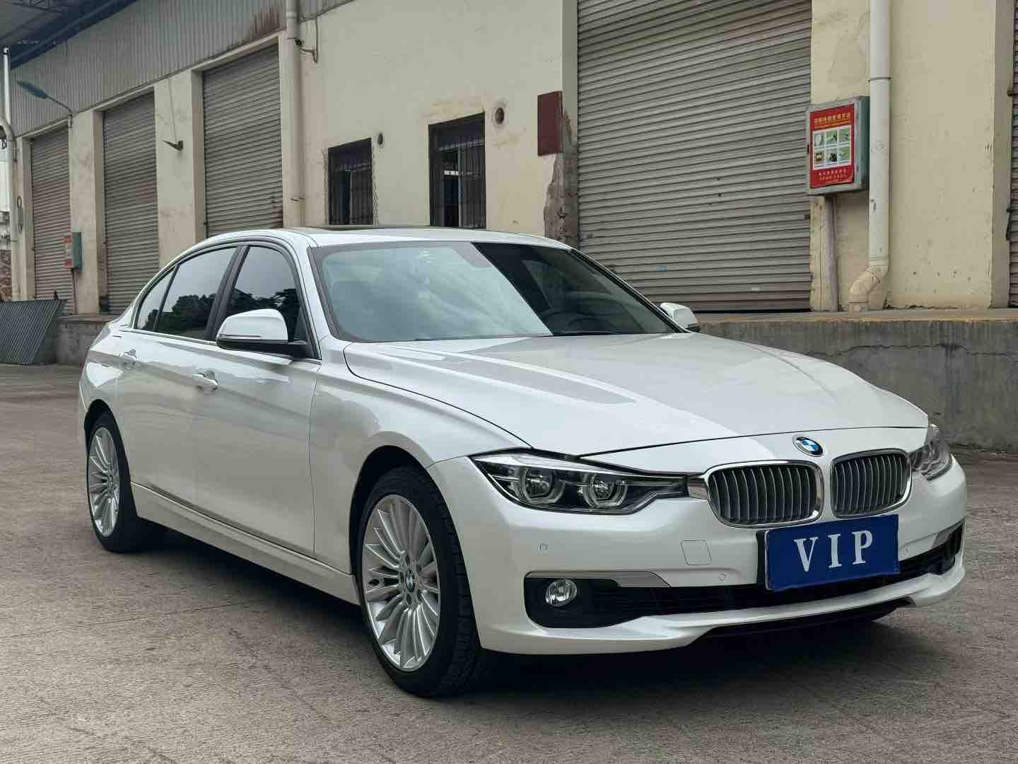 BMW 3 Series 2018 #4 BMW 3 Series 2018 car image #4