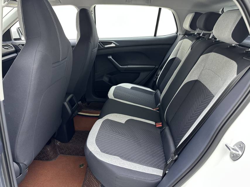 Volkswagen Tharu 2026 immagine di auto #6