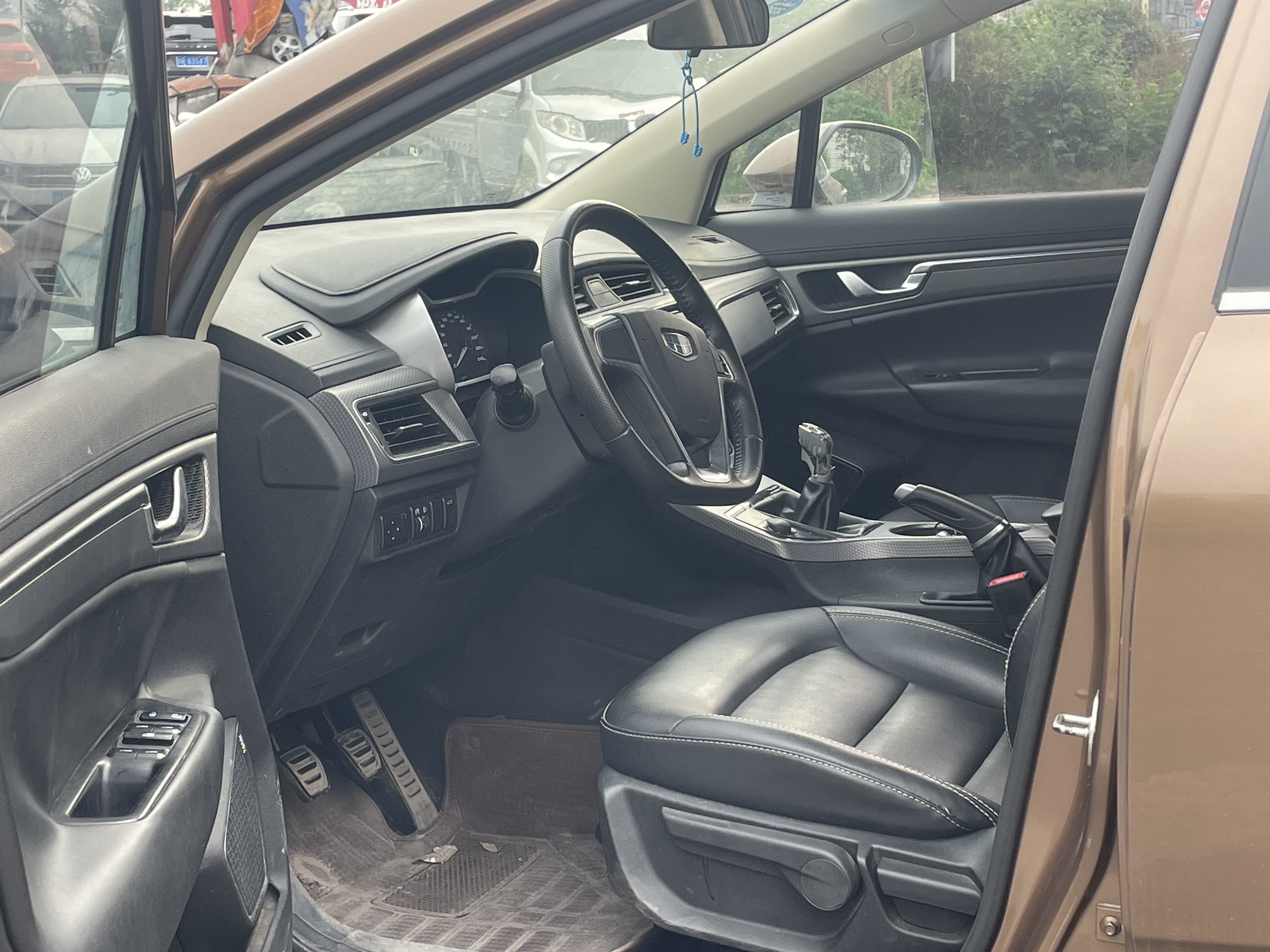 GEELY Emgrand GS 2016 car image #6
