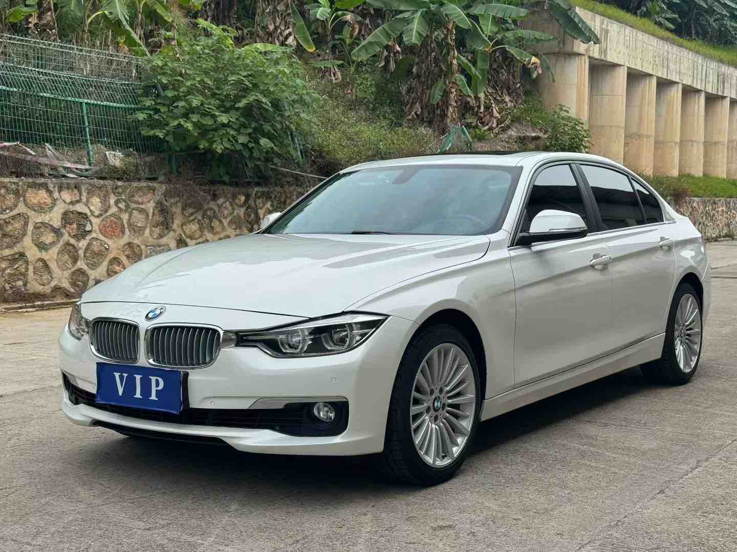 BMW 3 Series 2018 #2 BMW 3 Series 2018 car image #2