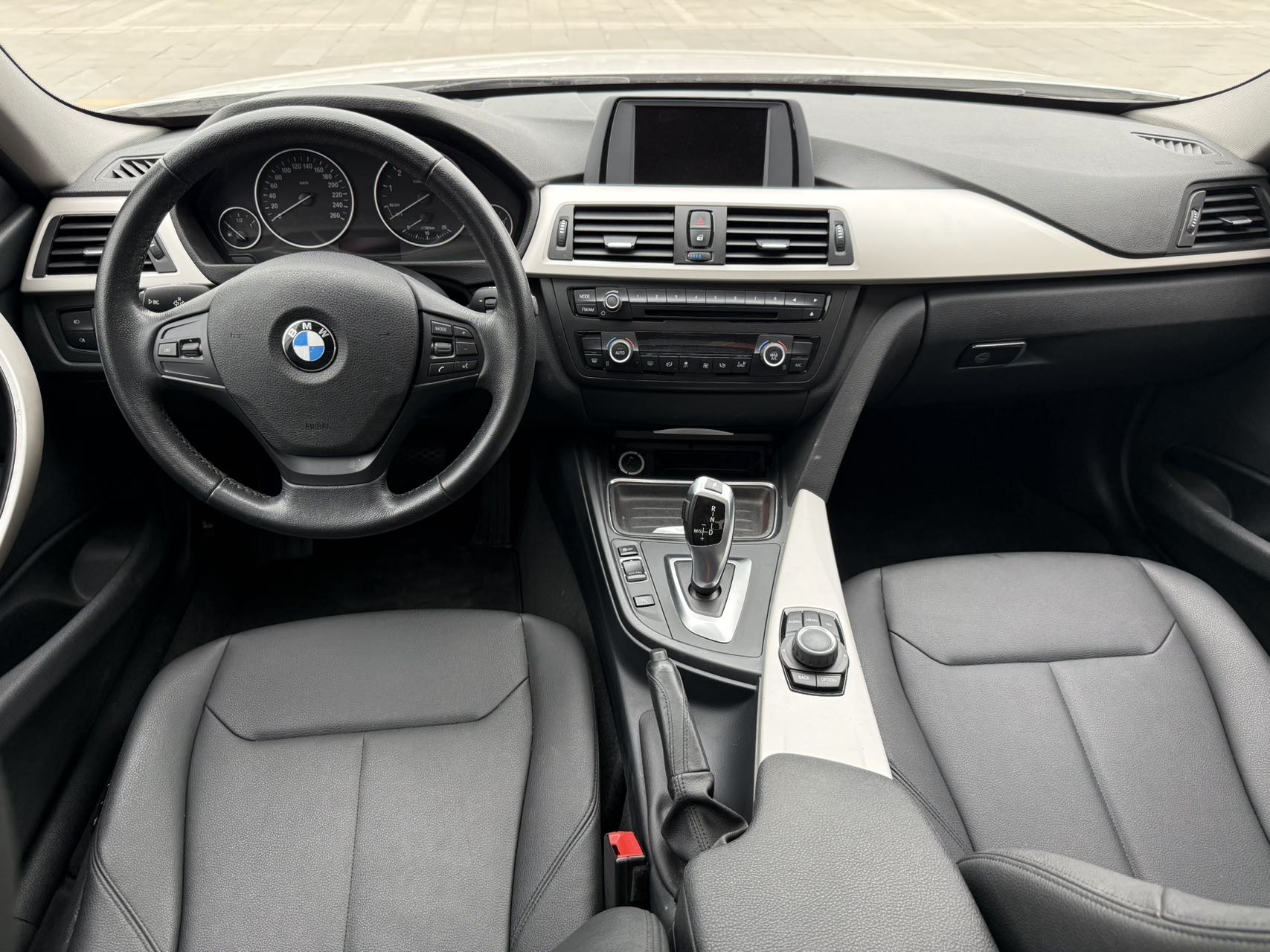 BMW 3 Series 2014 car image #9