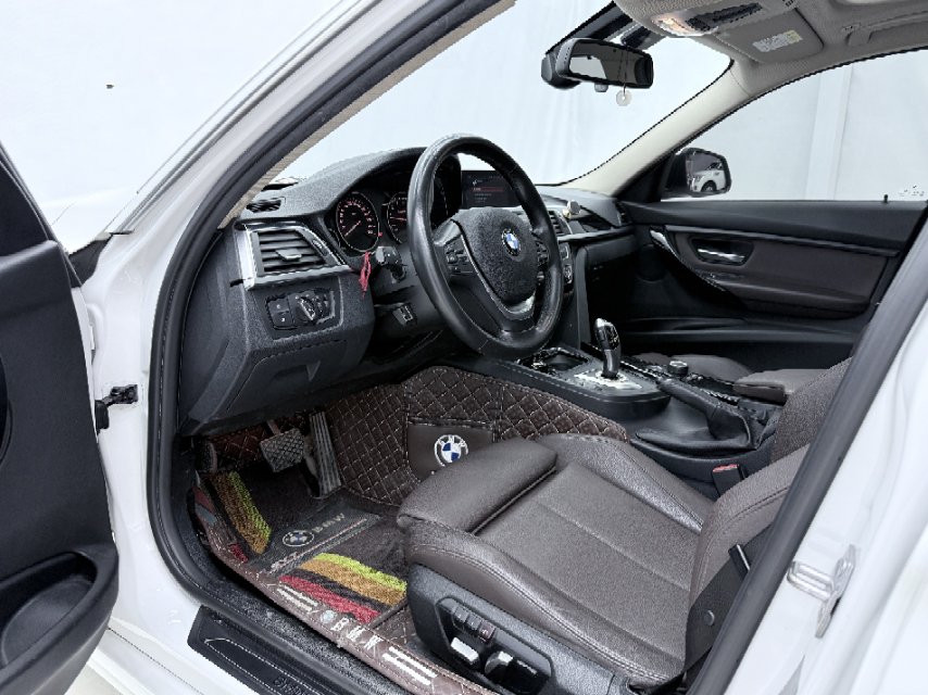 BMW 3 Series 2018 #5 BMW 3 Series 2018 car image #5
