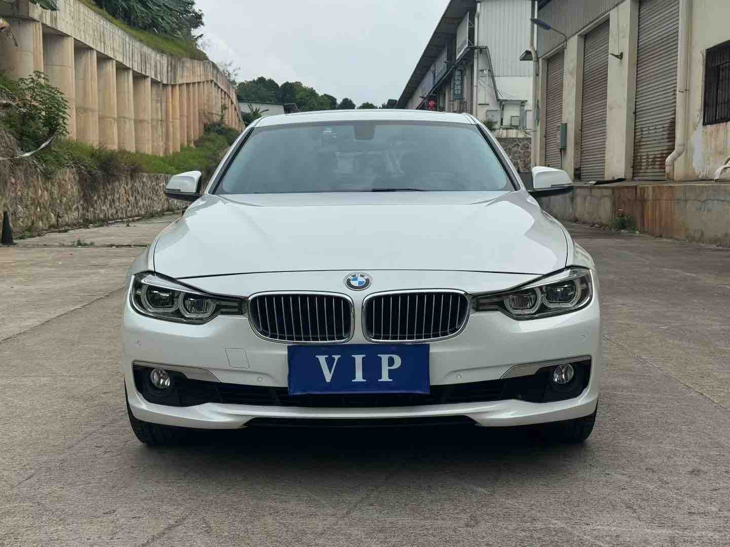 BMW 3 Series 2018 #5 BMW 3 Series 2018 car image #5