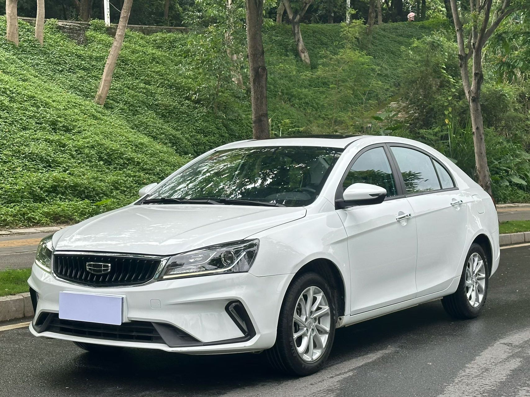 GEELY Emgrand 2021 #2 GEELY Emgrand 2021 car image #2