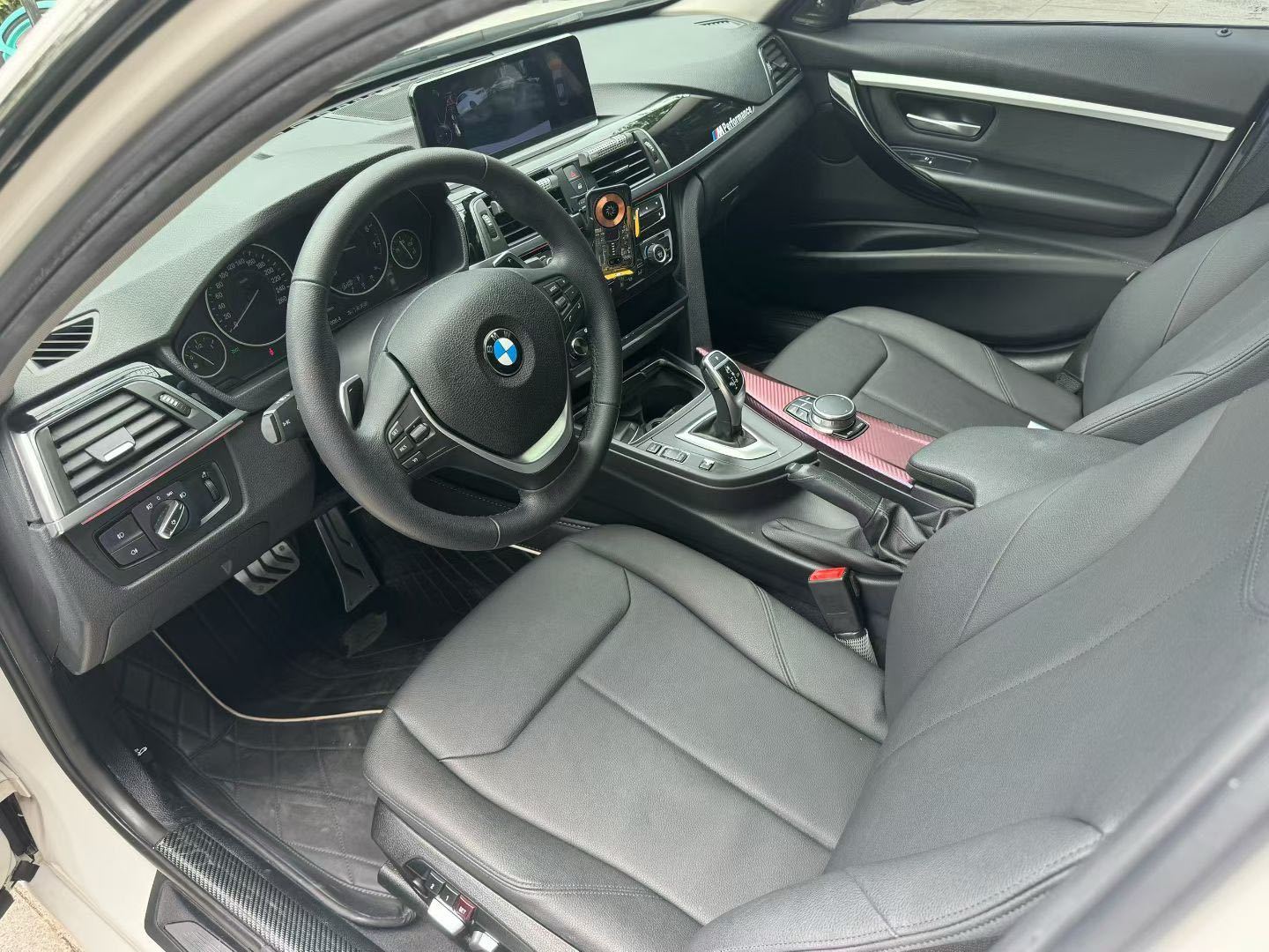 BMW 3 Series 2017 car image #9