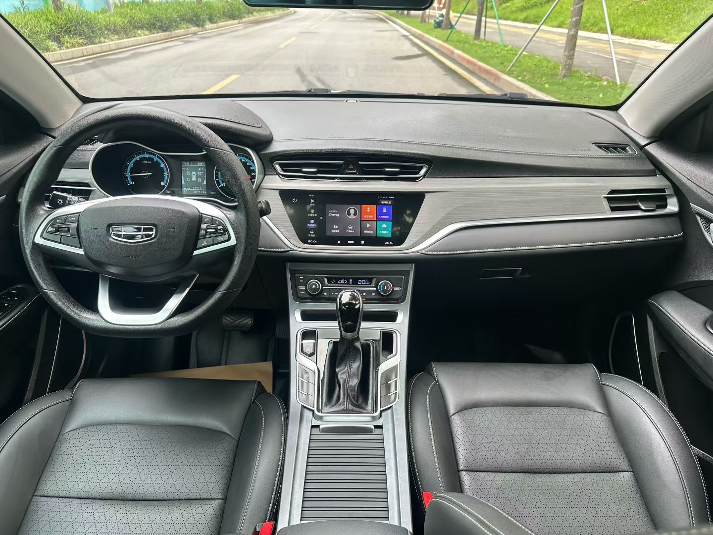 GEELY Emgrand 2021 #10 GEELY Emgrand 2021 car image #10