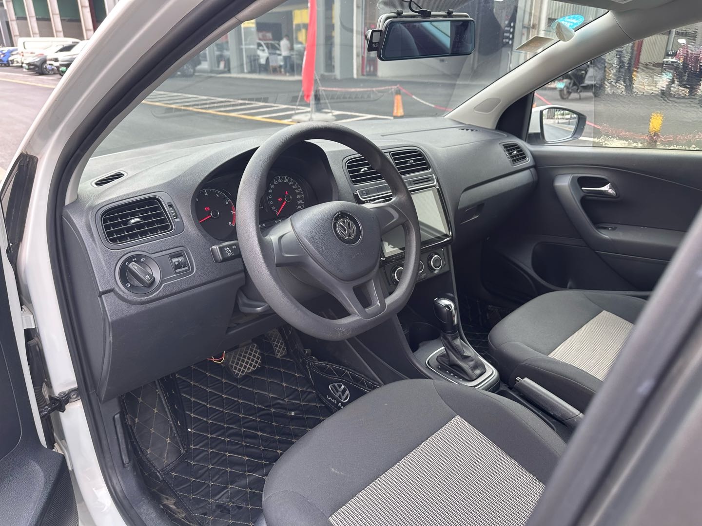 Volkswagen Polo 2019 #6 Volkswagen Polo 2019 car image #6