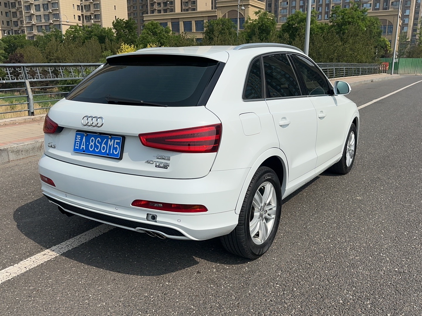 Audi Q3 2014 car image #8