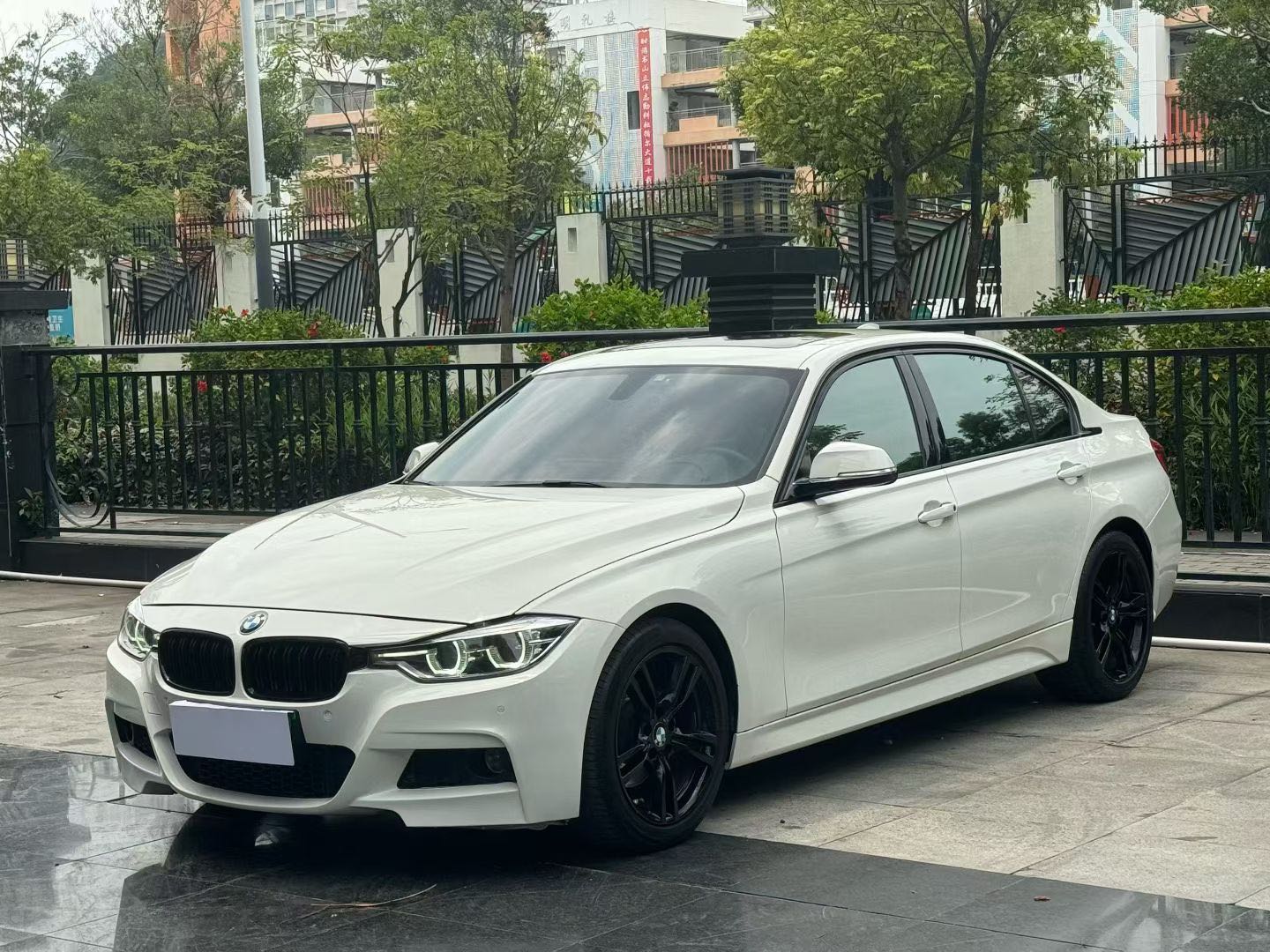 BMW 3 Series 2017 car image #2