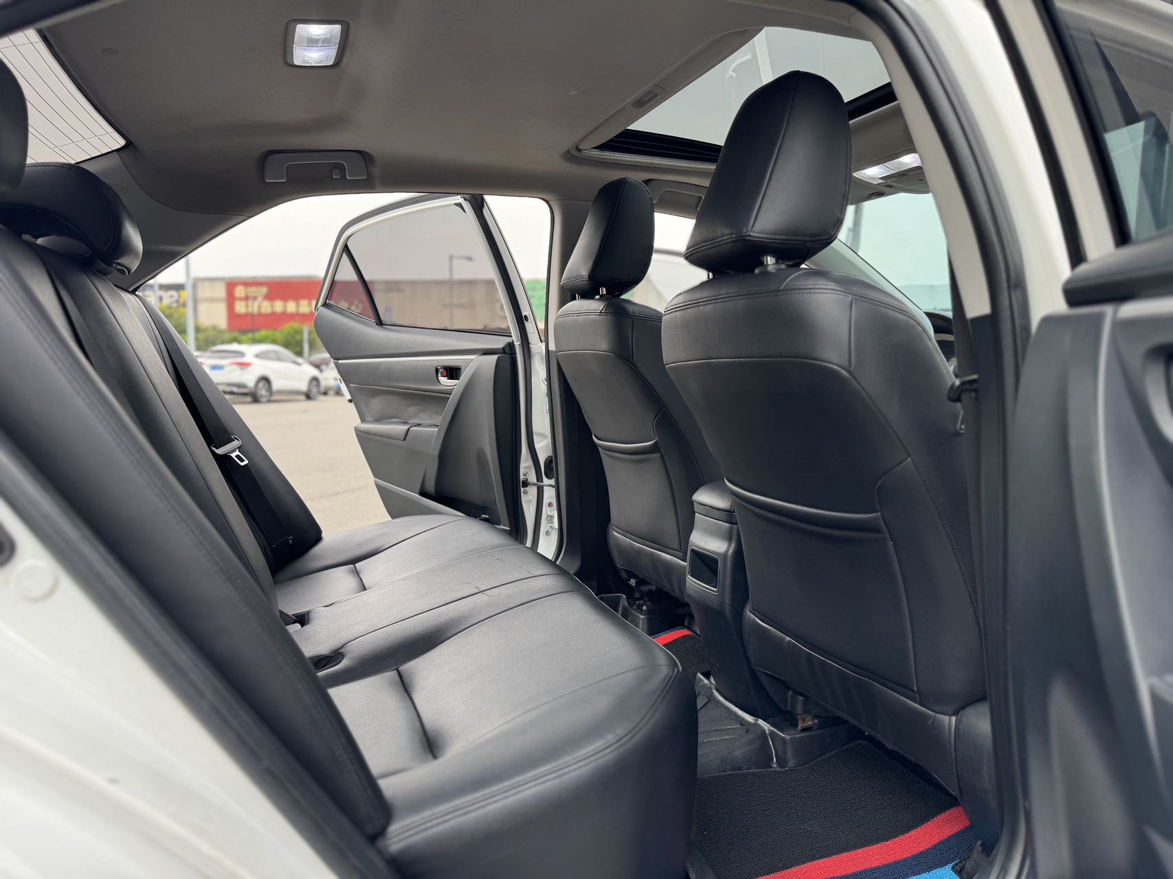 Toyota Corolla 2018 #9 Toyota Corolla 2018 car image #9