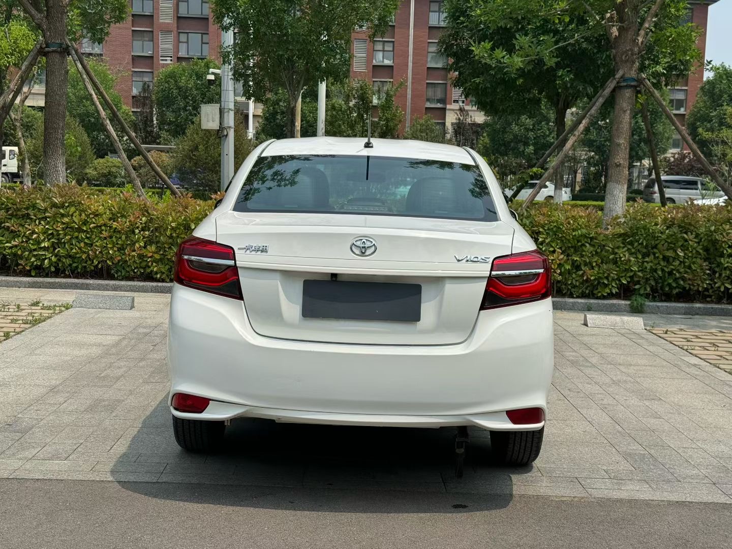 Toyota Vios 2023 изображение автомобиля #10