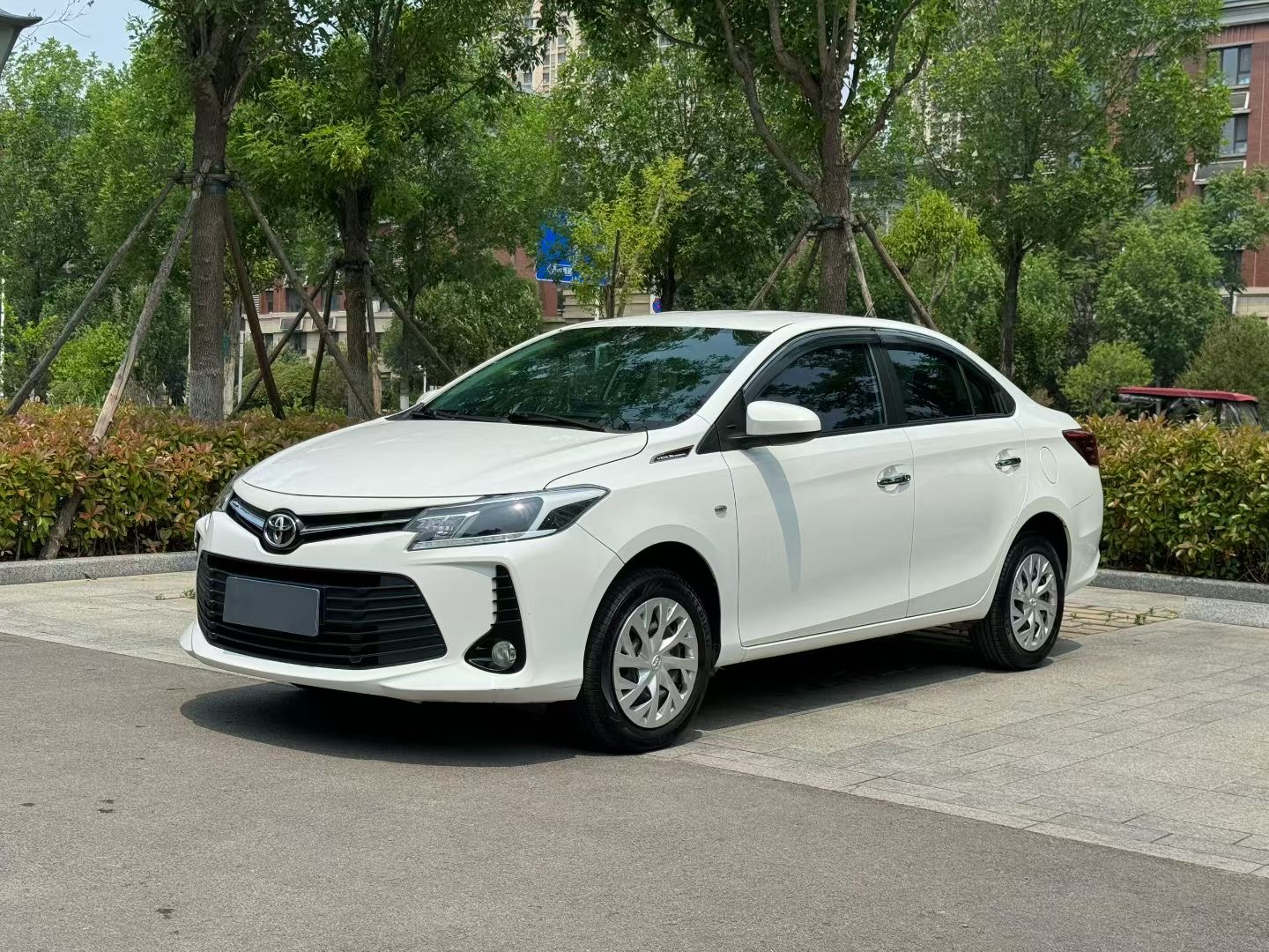 Toyota Vios 2023 изображение автомобиля #2