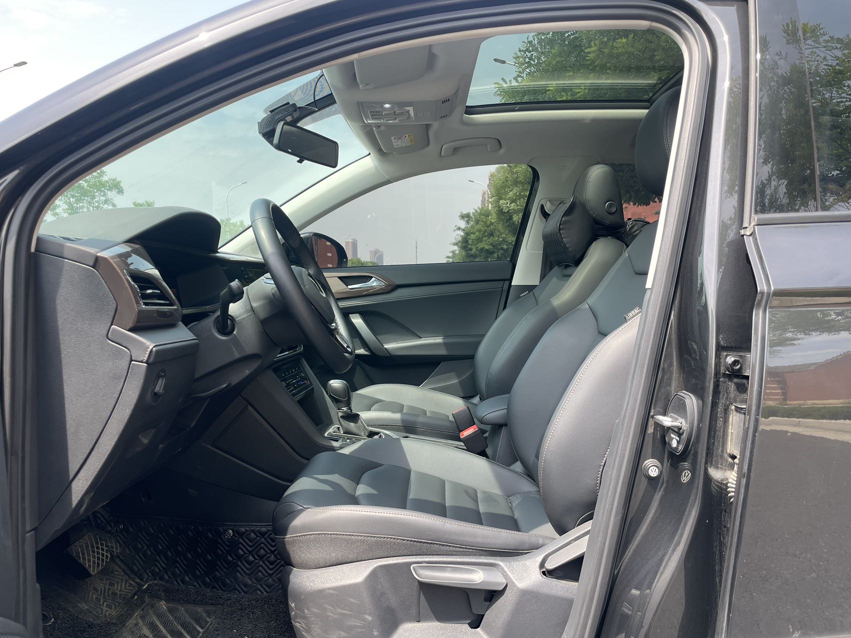 Volkswagen Tharu 2022 car image #6