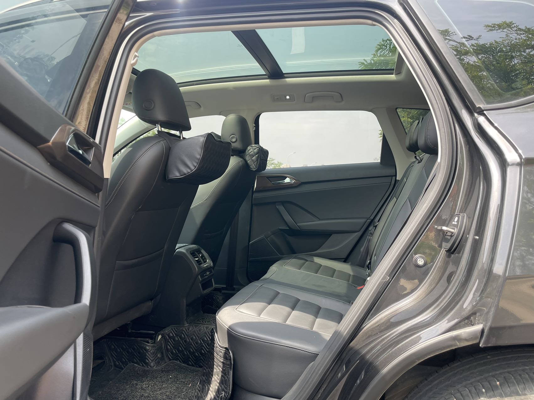 Volkswagen Tharu 2022 car image #7