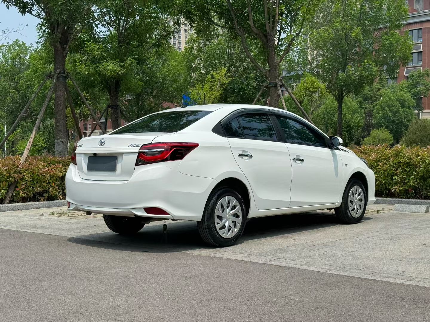 Toyota Vios 2023 изображение автомобиля #11