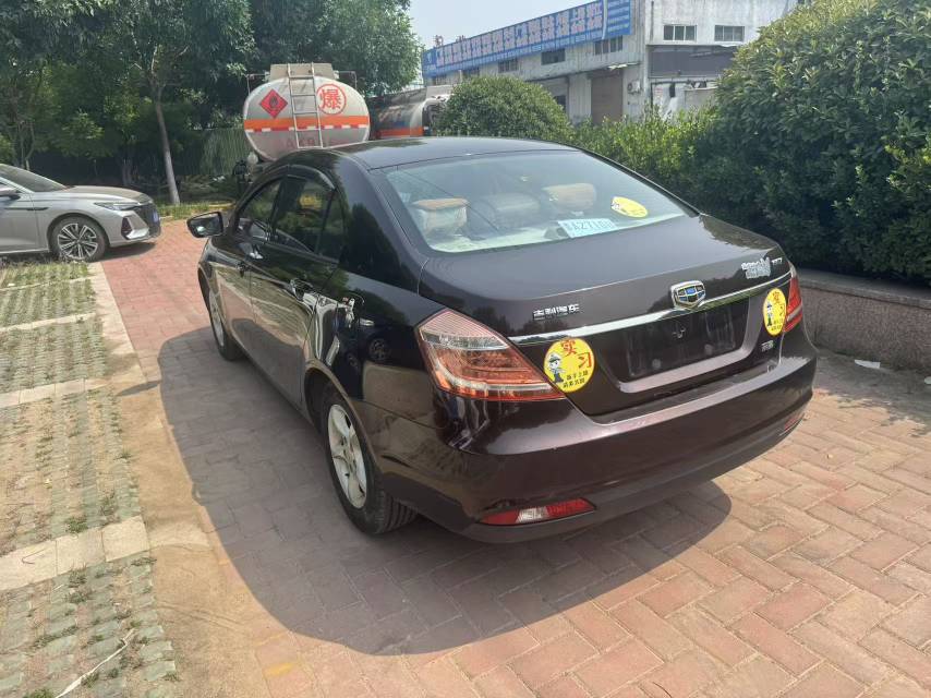 GEELY Emgrand 2015 car image #9