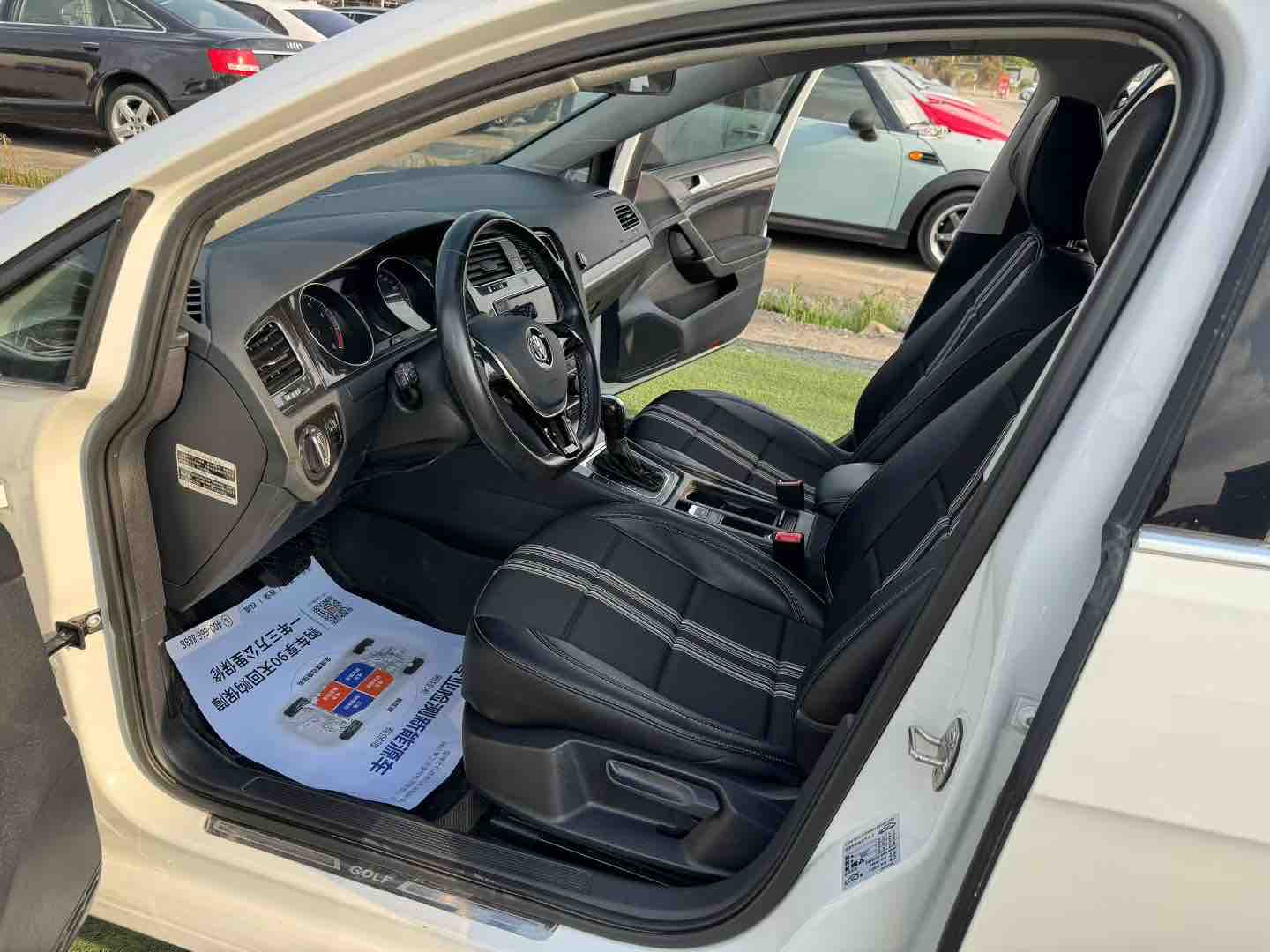 Volkswagen Golf 2017 car image #7