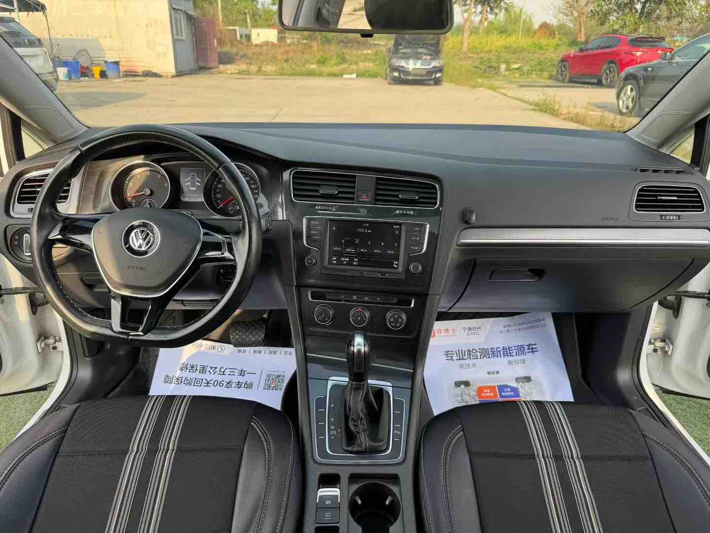 Volkswagen Golf 2017 car image #6