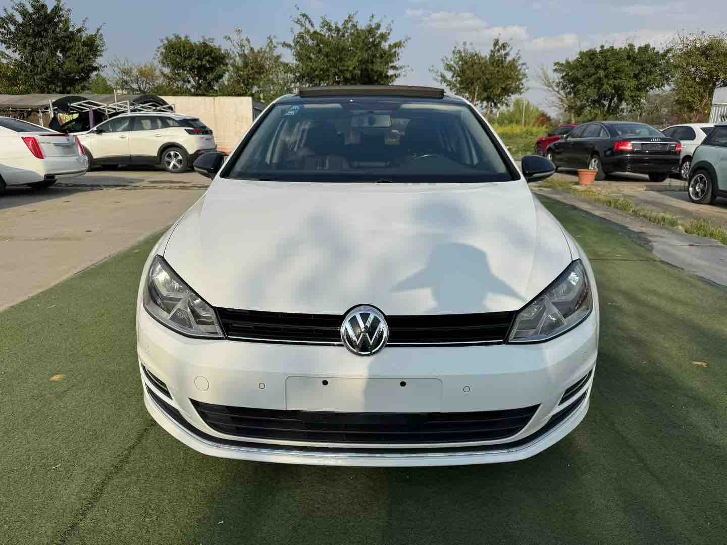 Volkswagen Golf 2017 car image #8