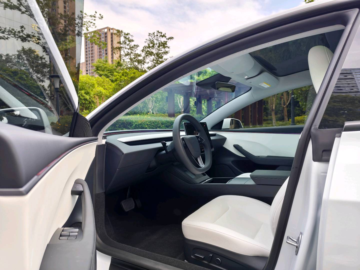Tesla Model 3 2025 #9 Tesla Model 3 2025 car image #9