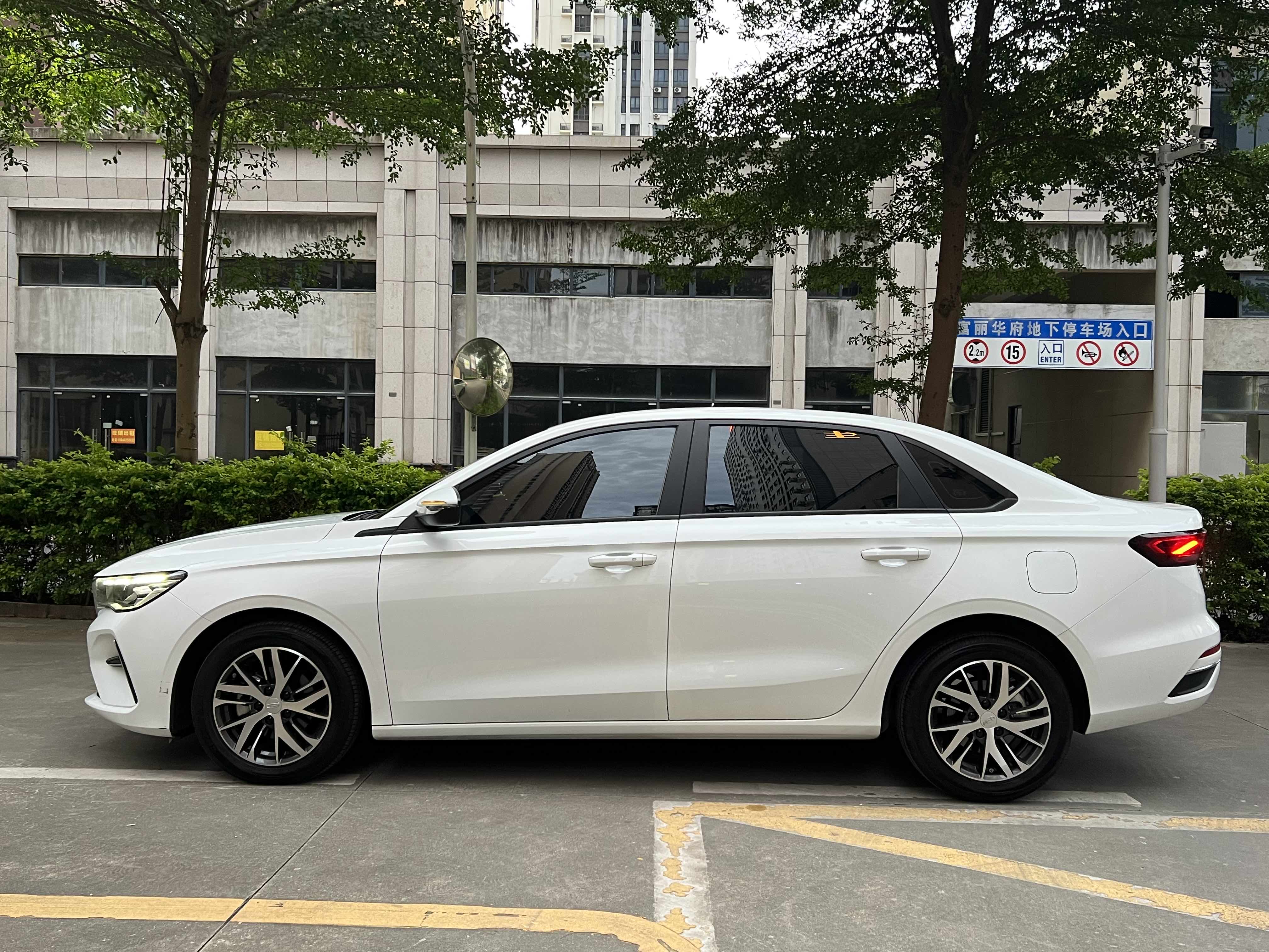 GEELY Emgrand 2023 car image #4