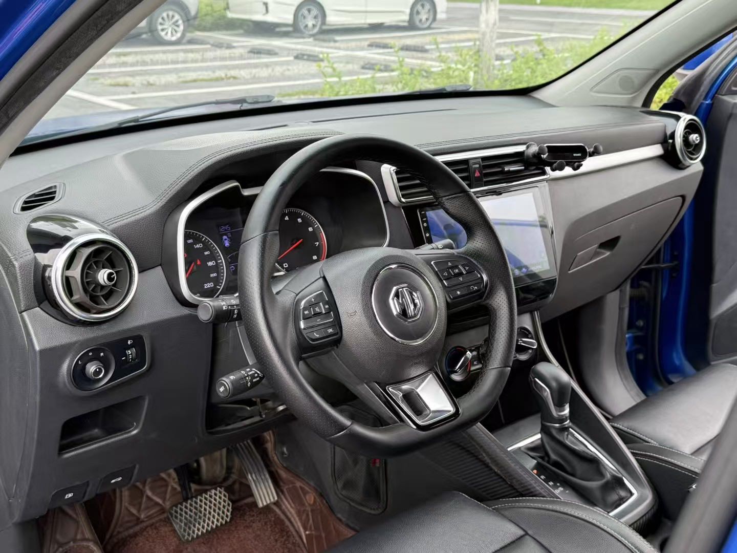 MG ZS 2018 #5 MG ZS 2018 car image #5