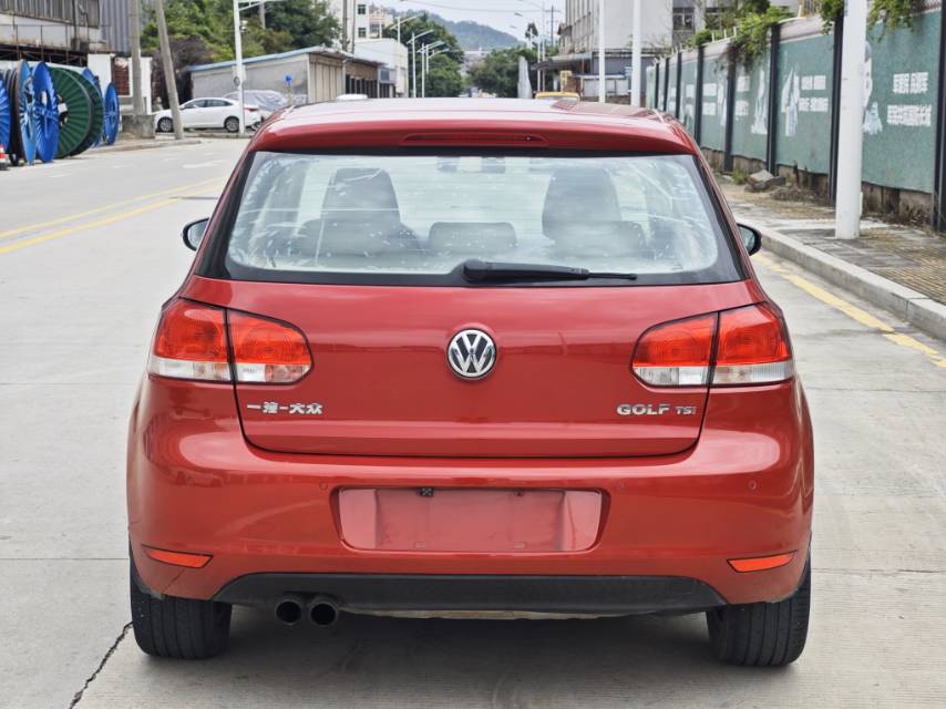 Volkswagen Golf 2012 car image #7