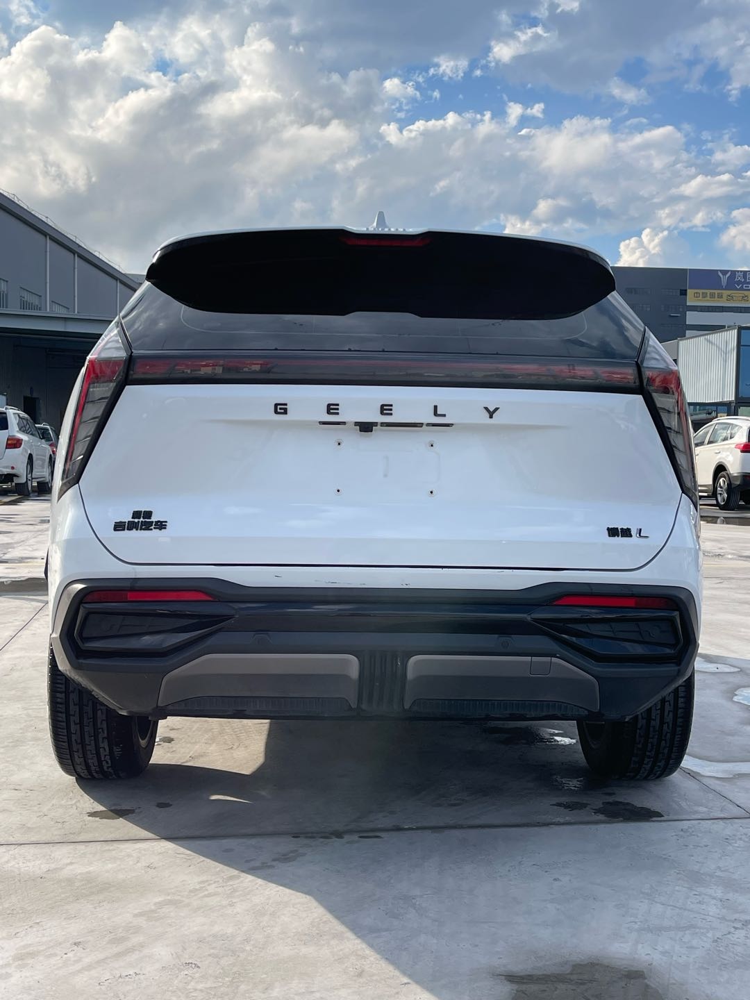 GEELY Boyue L 2023 صورة سيارة #12