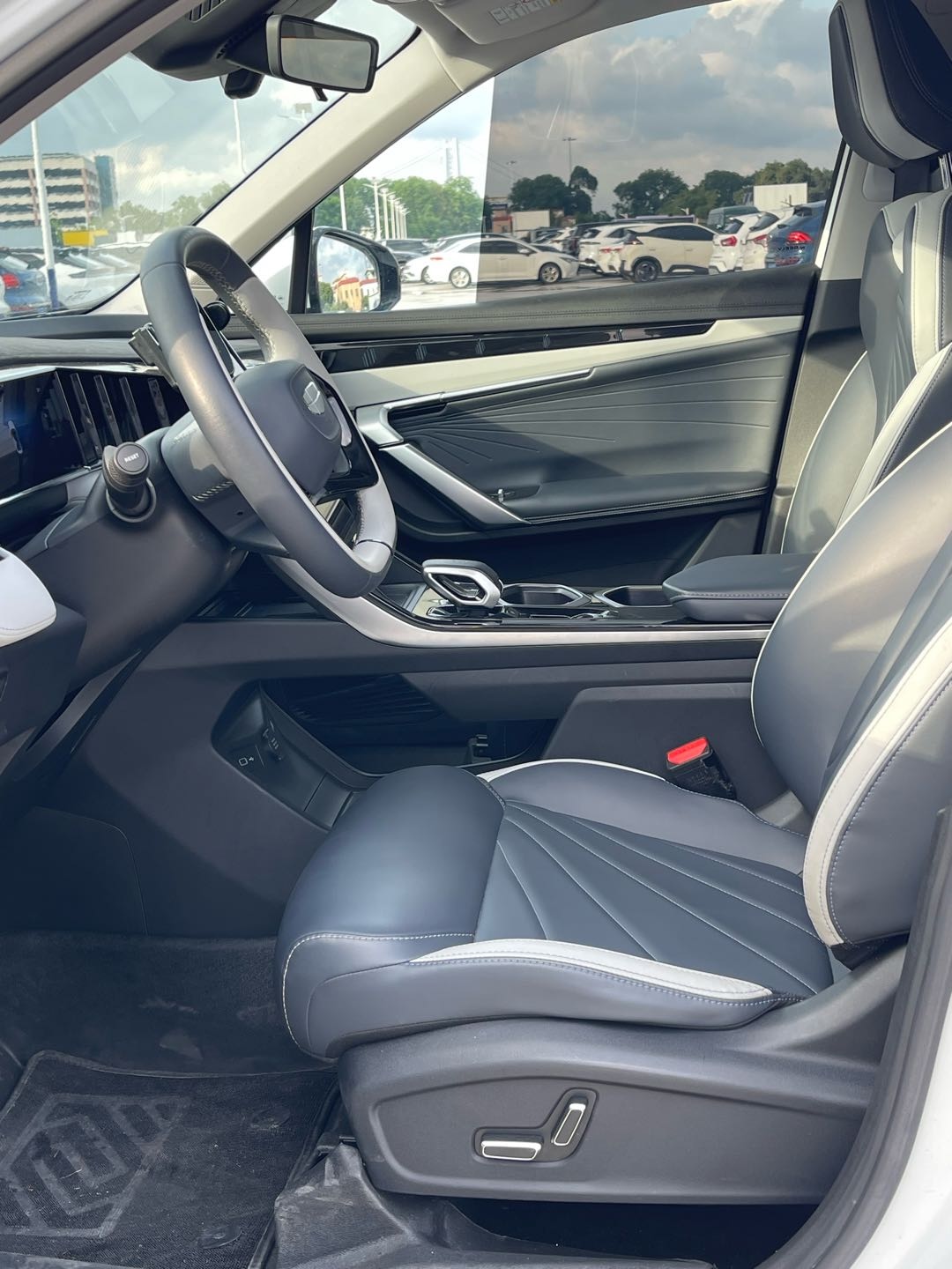 GEELY Boyue L 2023 صورة سيارة #5