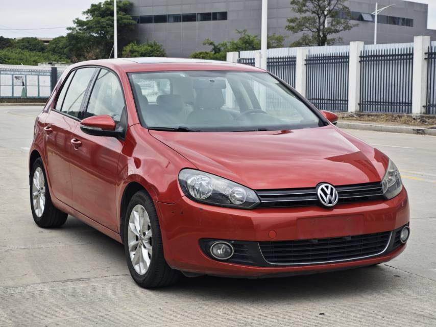 Volkswagen Golf 2012 car image #5